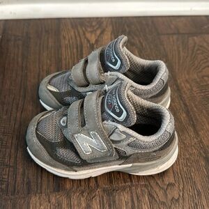 Toddler new balance 990 v6 size 7